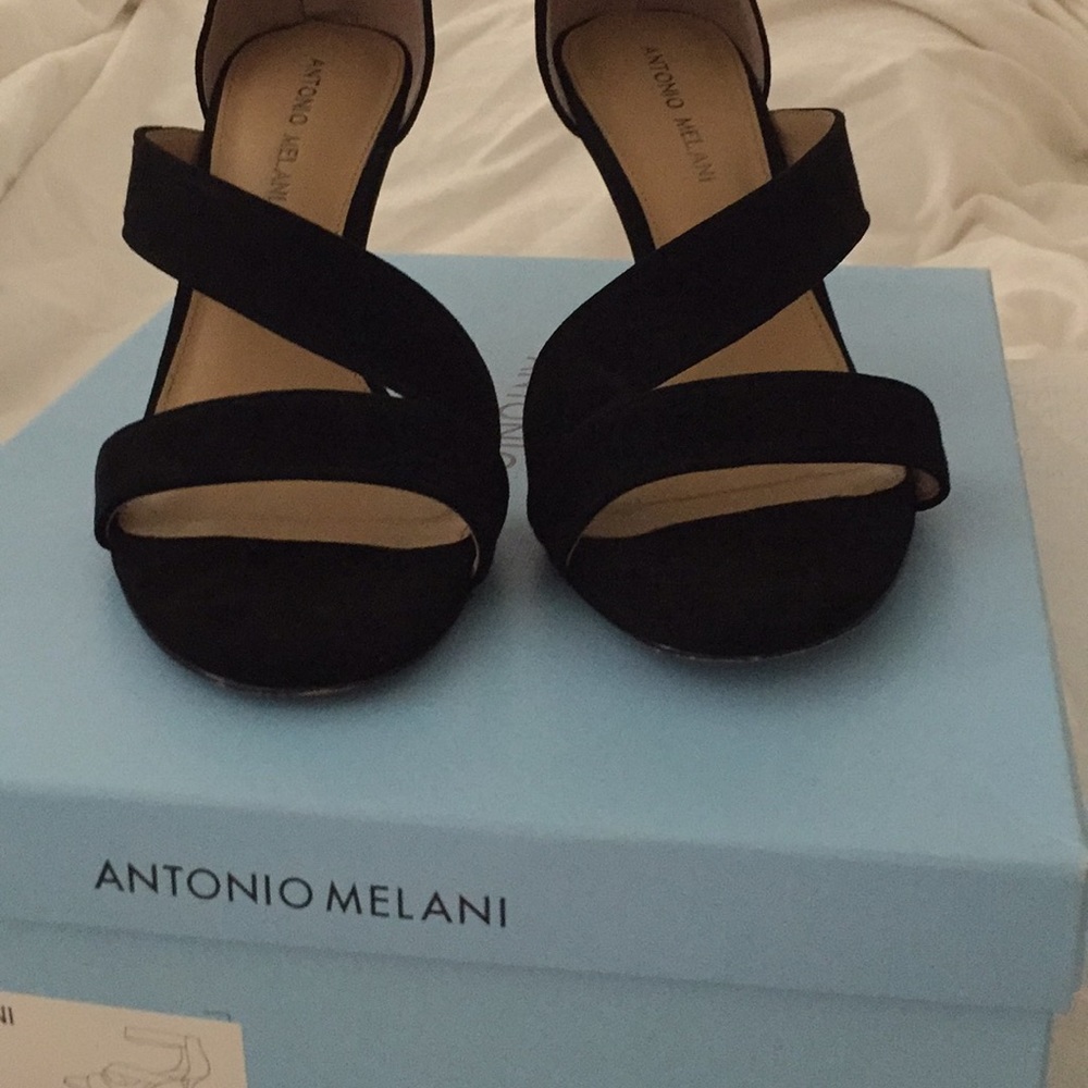 LIKE NEW SEXY BLK ANTONIO MELANI BLK SUEDE HEELS